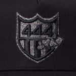 ヨシノリコタケ 帽子 ナンバー444エンブレム×トランプアイコン 黒キャップ-2025AW