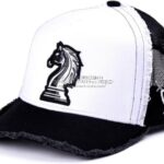 ヨシノリコタケ 帽子 チェスの馬(ナイト)キャップ-黒×白-2026AW